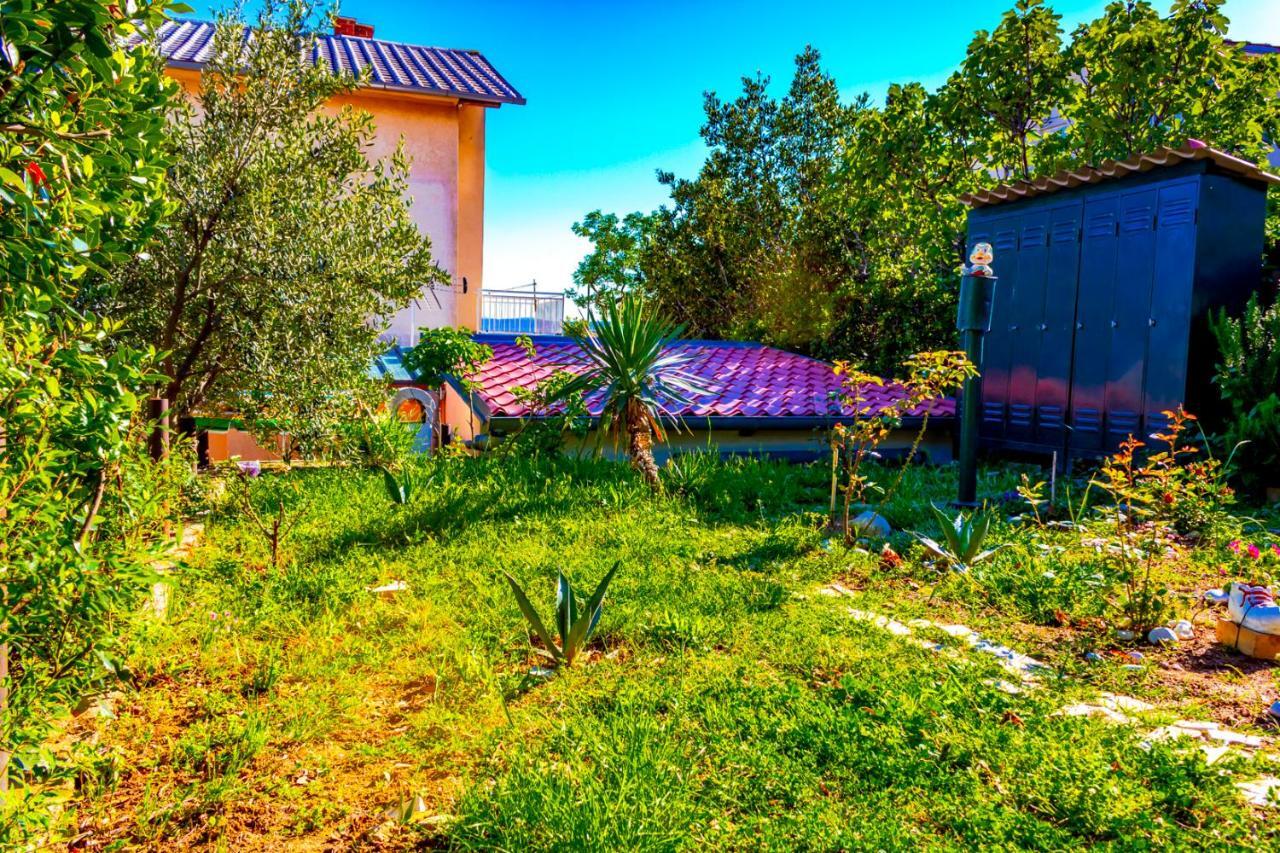 Vacation Home Grill & Chill With 350M2 Garden With Bbq Novi Vinodolski Dış mekan fotoğraf